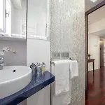 Vigliani Apartment *